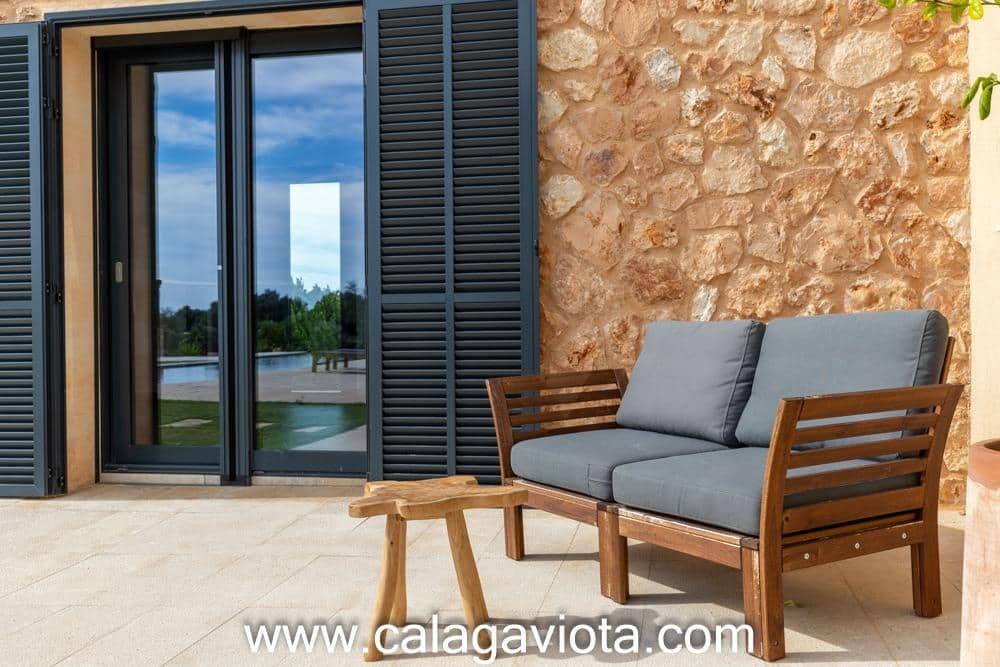 5 bedroom Villa for sale in Ses Salines with pool - € 3,250,000 (Ref: 8652373)