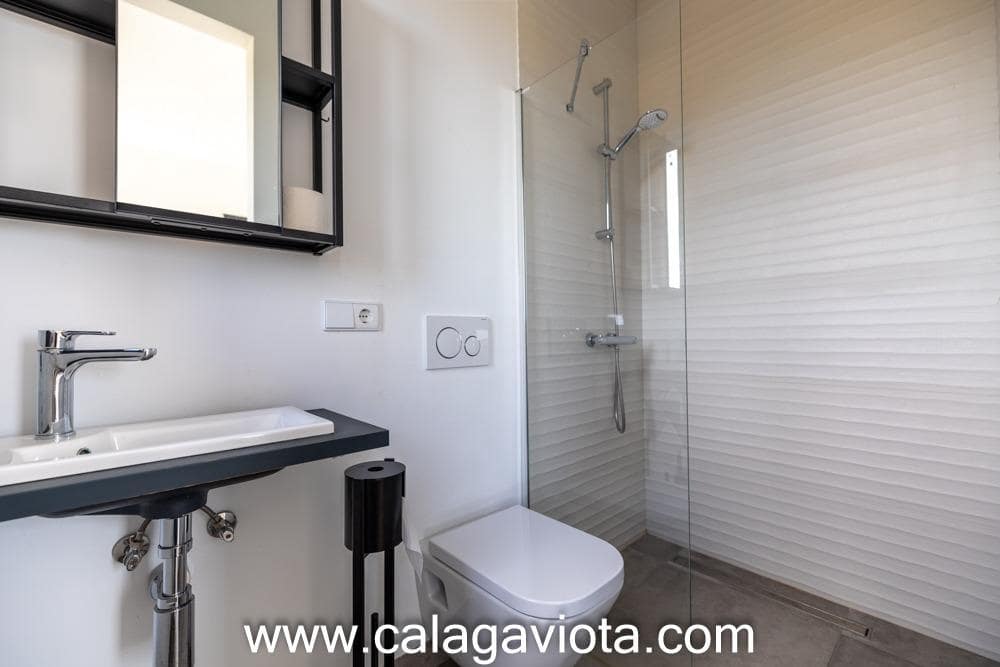 5 bedroom Villa for sale in Ses Salines with pool - € 3,250,000 (Ref: 8652373)