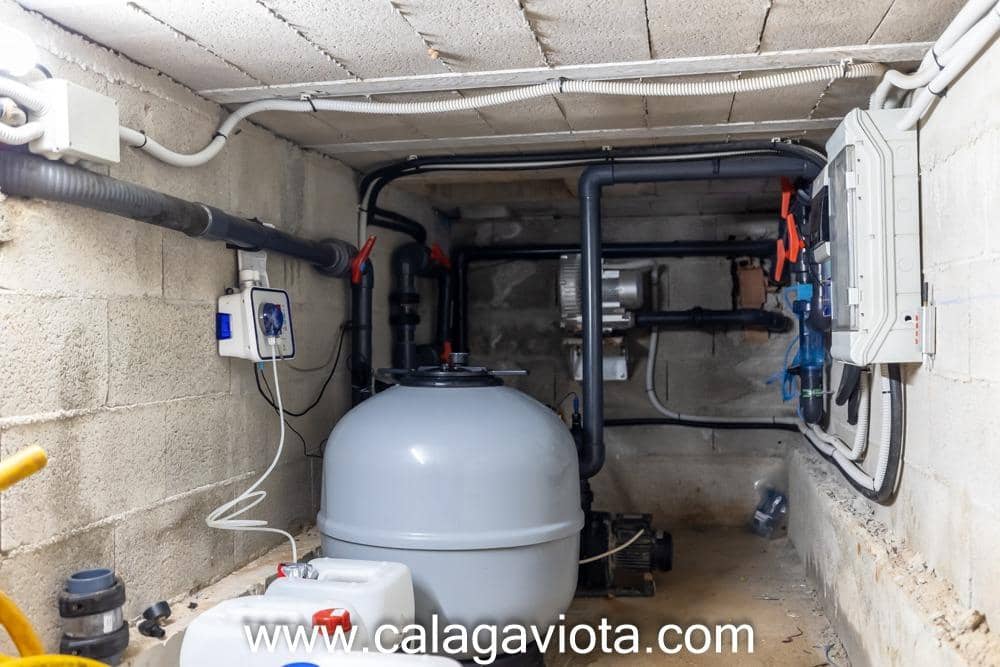 5 bedroom Villa for sale in Ses Salines with pool - € 3,250,000 (Ref: 8652373)