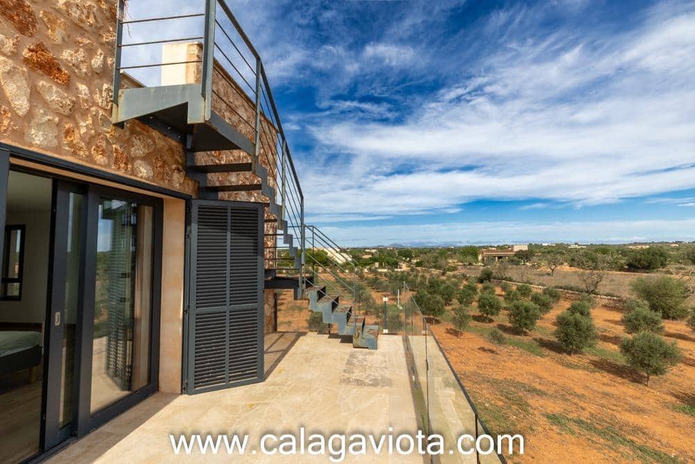 5 bedroom Villa for sale in Ses Salines with pool - € 3,250,000 (Ref: 8652373)