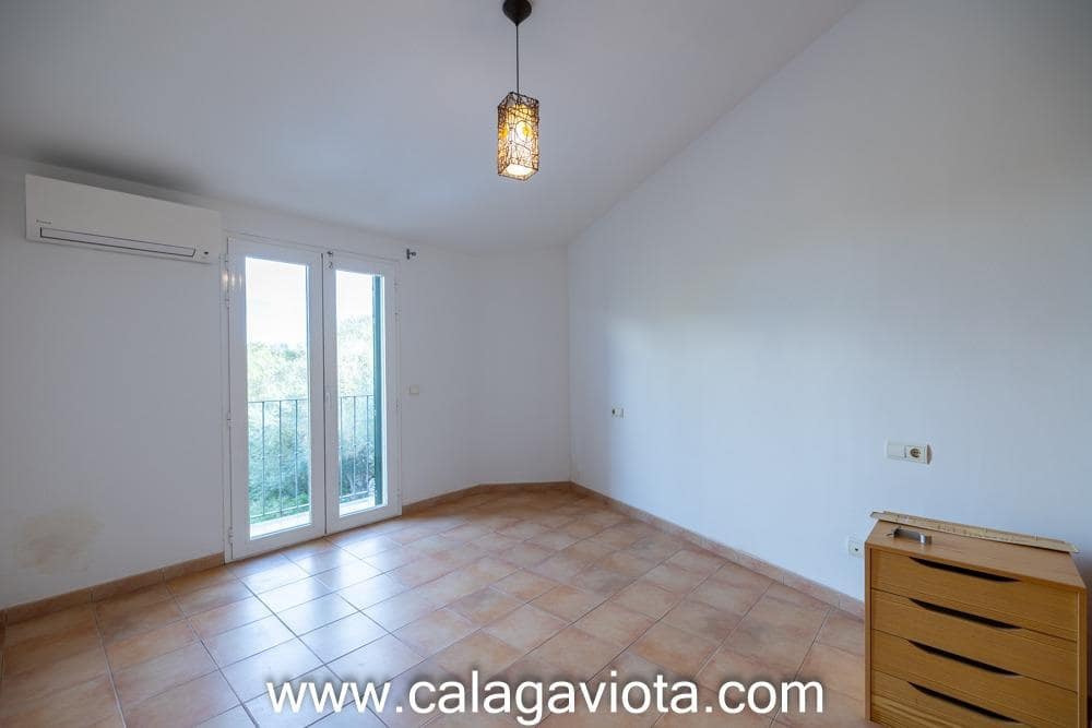 4 bedroom Terraced Villa for sale in Ses Salines with garage - € 585,000 (Ref: 8789580)