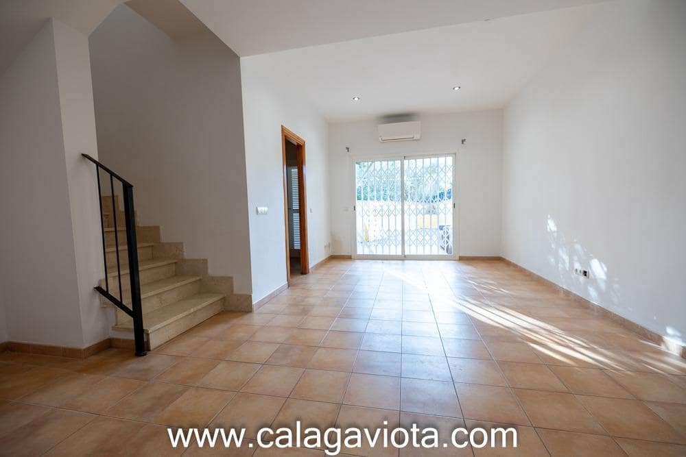 4 bedroom Terraced Villa for sale in Ses Salines with garage - € 585,000 (Ref: 8789580)