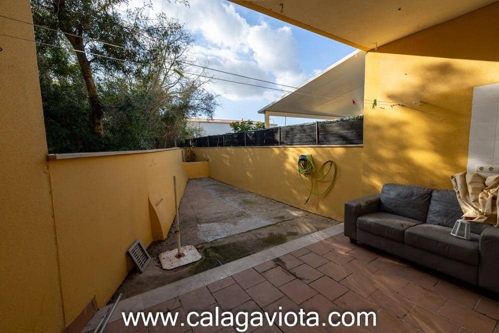 4 bedroom Terraced Villa for sale in Ses Salines with garage - € 585,000 (Ref: 8789580)
