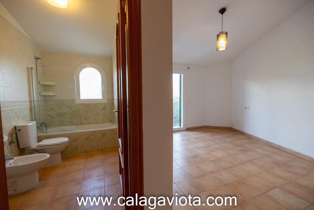 4 bedroom Terraced Villa for sale in Ses Salines with garage - € 585,000 (Ref: 8789580)