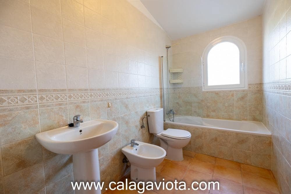 4 bedroom Terraced Villa for sale in Ses Salines with garage - € 585,000 (Ref: 8789580)