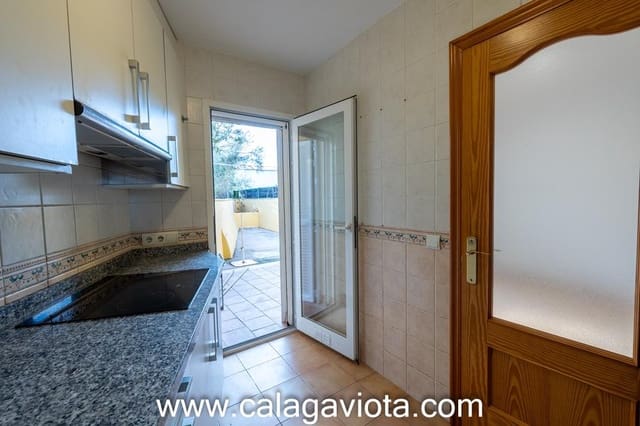 4 soveværelse Rækkehus til salg i Ses Salines med garage - € 585.000 (Ref: 8789580)