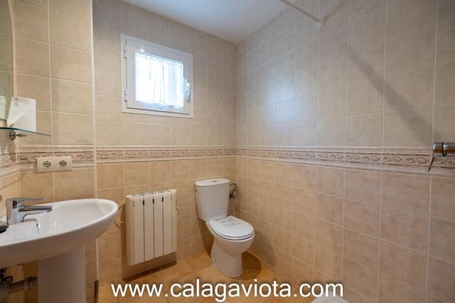 4 soveværelse Rækkehus til salg i Ses Salines med garage - € 585.000 (Ref: 8789580)