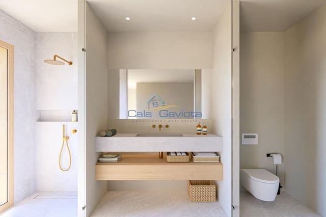 3 slaapkamer Rijtjeshuis te koop in Ses Salines met zwembad garage - € 1.465.000 (Ref: 8847359)