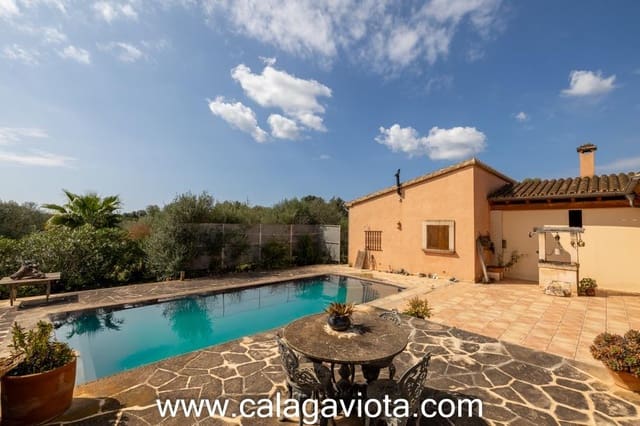 2 slaapkamer Finca/Landhuis te koop in Ses Salines - € 1.199.000 (Ref: 8911191)