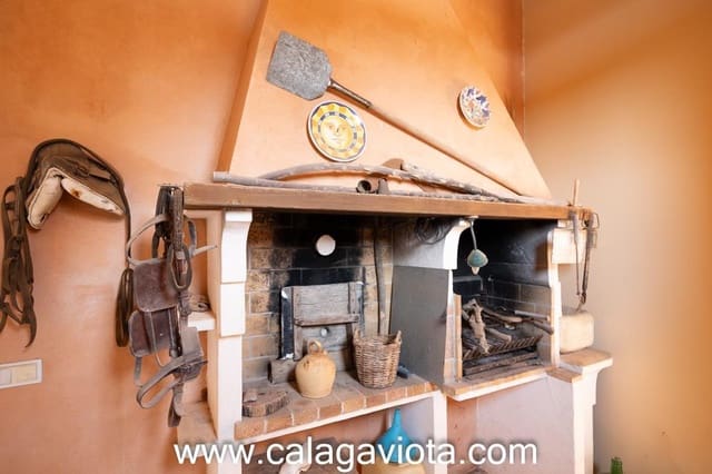 2 slaapkamer Finca/Landhuis te koop in Ses Salines - € 1.199.000 (Ref: 8911191)