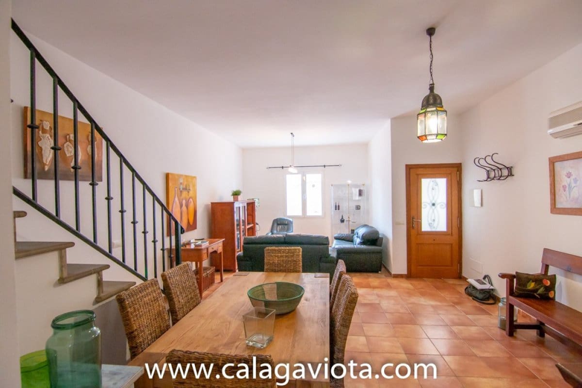 3 camera da letto Villetta a Schiera da affittare in Ses Salines - 1.600 € (Rif: 9004880)