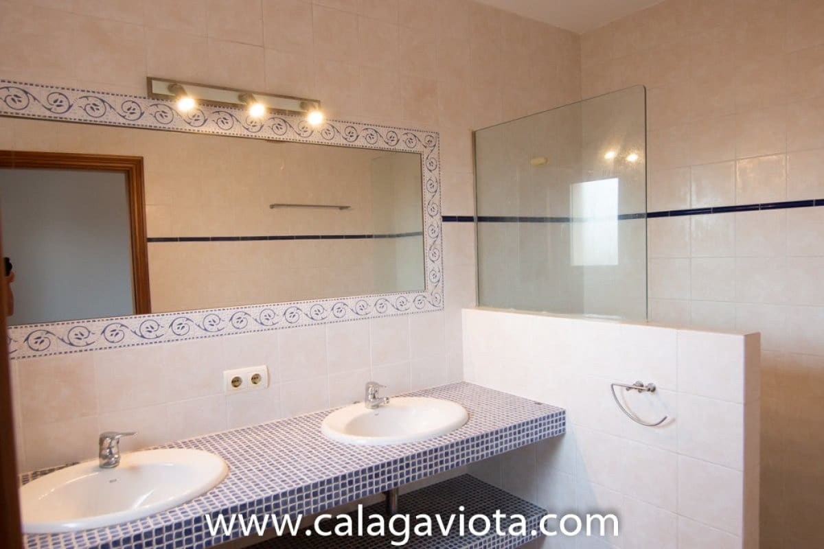 3 camera da letto Villetta a Schiera da affittare in Ses Salines - 1.600 € (Rif: 9004880)