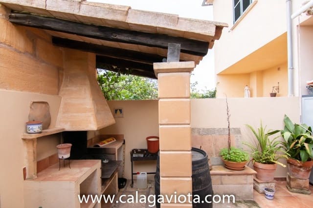 Villa/Maison Mitoyenne de 3 chambres à louer à Ses Salines - 1 600 € (Ref: 9004880)