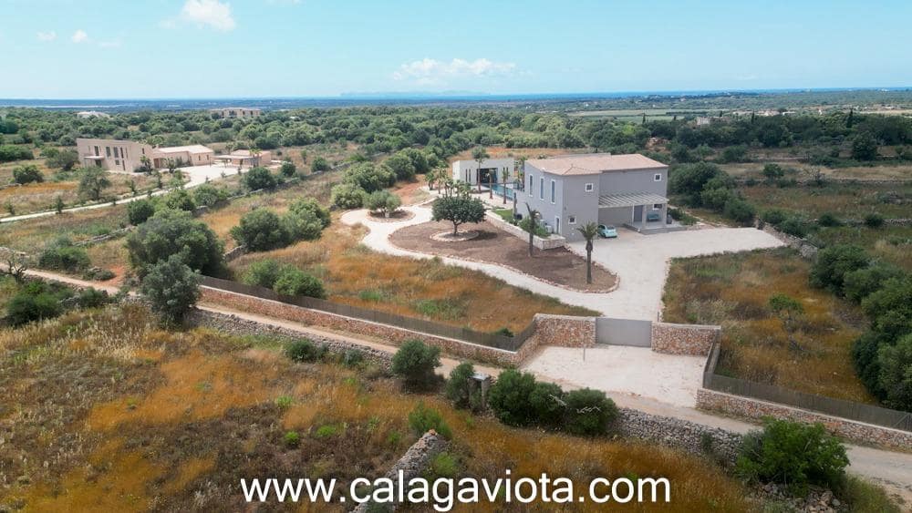 Grond te koop in Ses Salines - € 325.000 (Ref: 9031618)