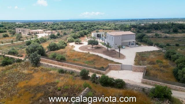 Grond te koop in Ses Salines - € 325.000 (Ref: 9031618)