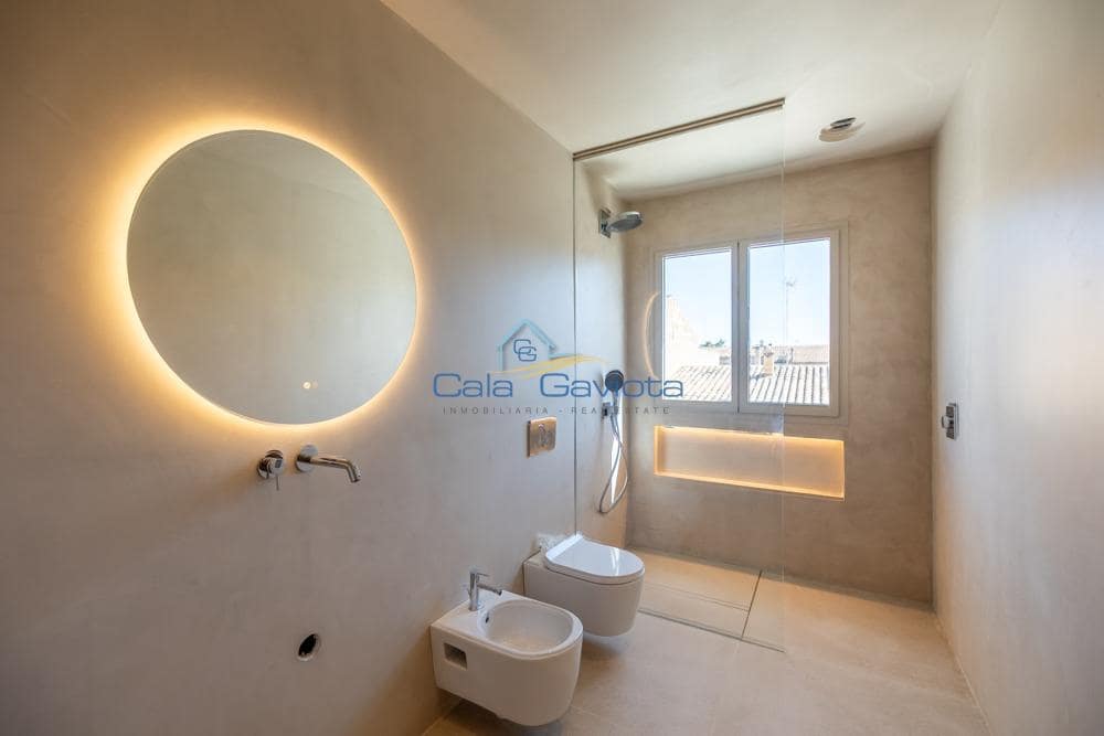 4 bedroom Townhouse for sale in Ses Salines with pool garage - € 2,550,000 (Ref: 9153997)