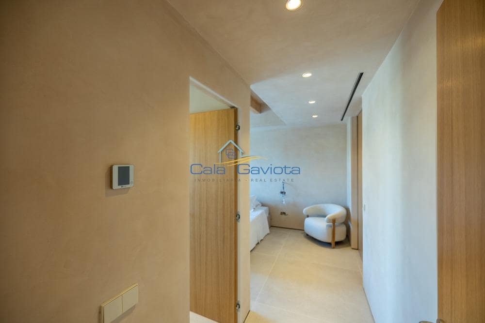 4 bedroom Townhouse for sale in Ses Salines with pool garage - € 2,550,000 (Ref: 9153997)