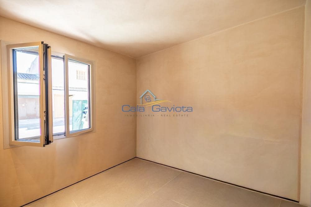 4 bedroom Townhouse for sale in Ses Salines with pool garage - € 2,550,000 (Ref: 9153997)