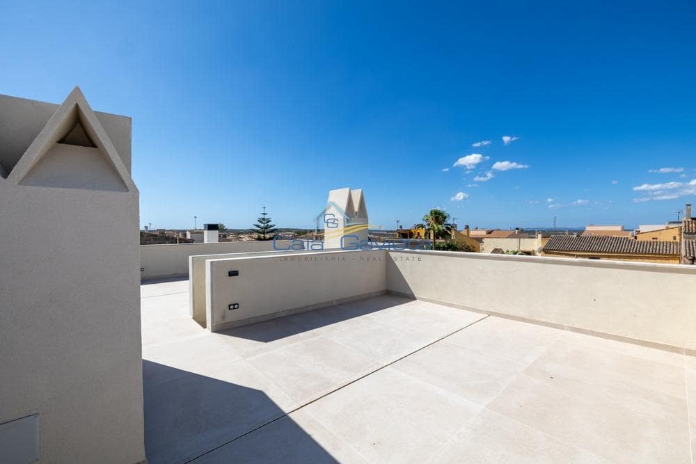 4 bedroom Townhouse for sale in Ses Salines with pool garage - € 2,550,000 (Ref: 9153997)