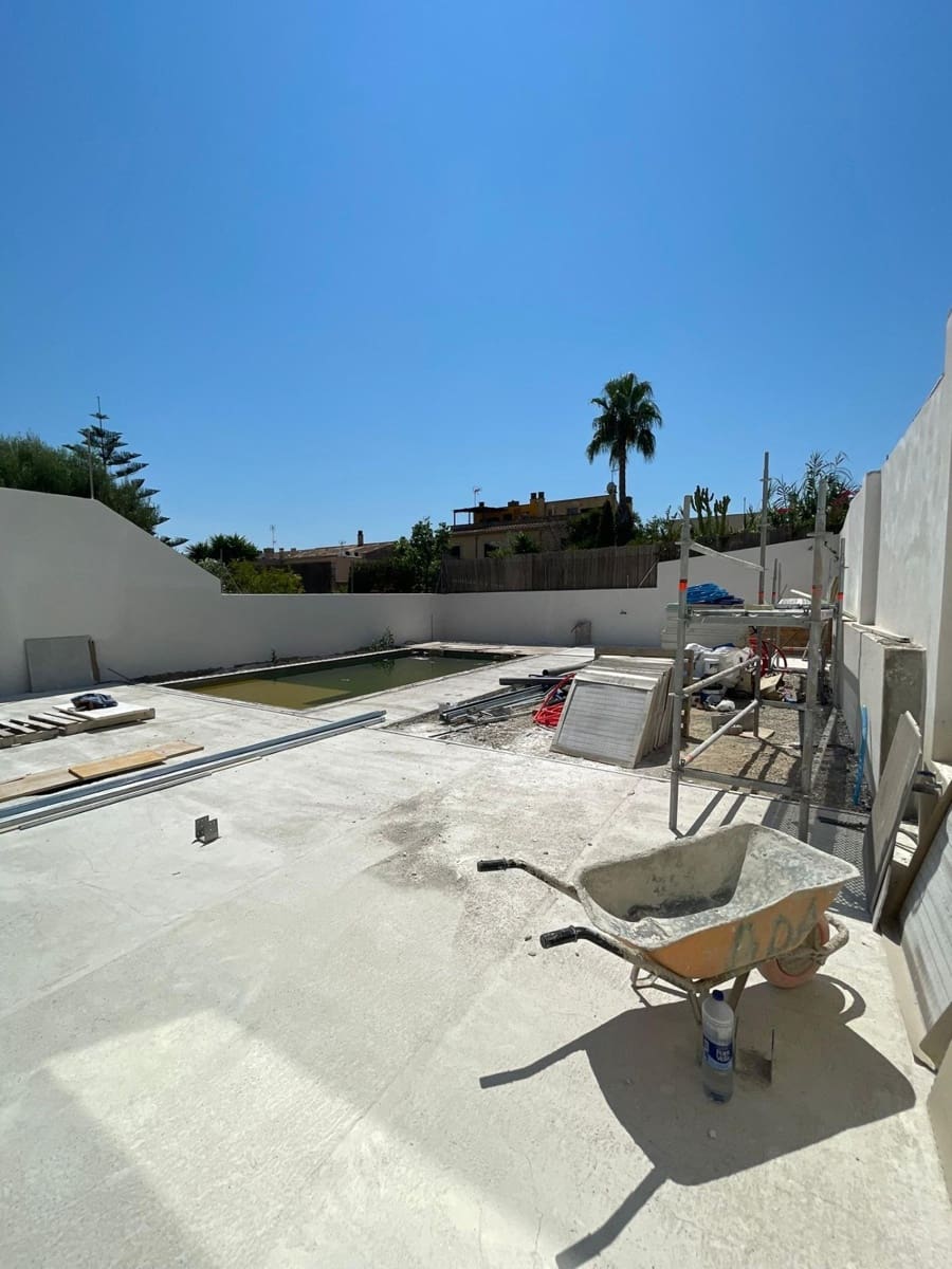 4 soveværelse Rækkehus til salg i Ses Salines med garage - € 2.300.000 (Ref: 9161040)