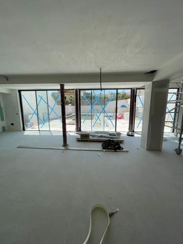 4 soveværelse Rækkehus til salg i Ses Salines med garage - € 2.300.000 (Ref: 9161040)