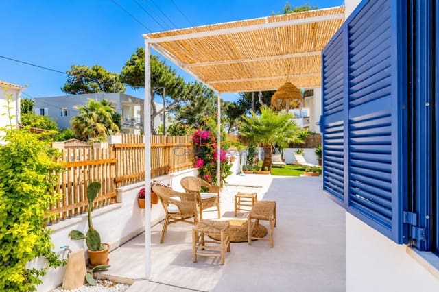 3 makuuhuone Huvila myytävänä paikassa Colonia de Sant Jordi, Ses Salines mukana uima-altaan - 1 250 000 € (Ref: 9171489)
