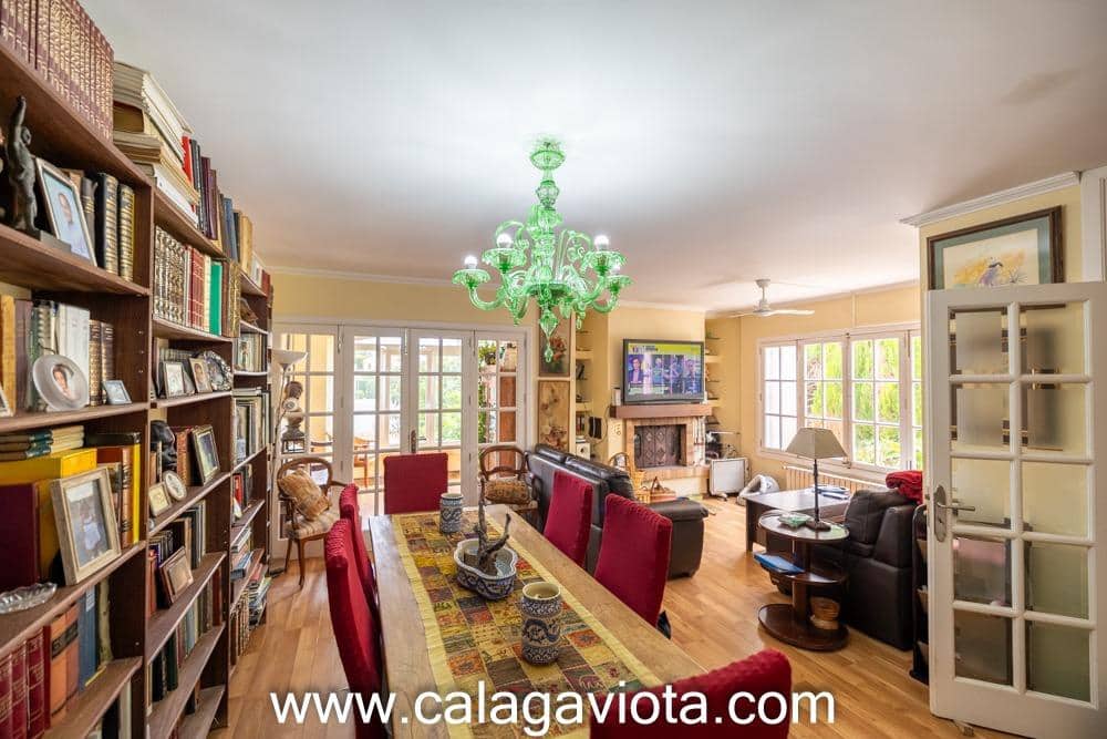 3 bedroom Semi-detached Villa for sale in Colonia de Sant Jordi - € 730,000 (Ref: 9191093)