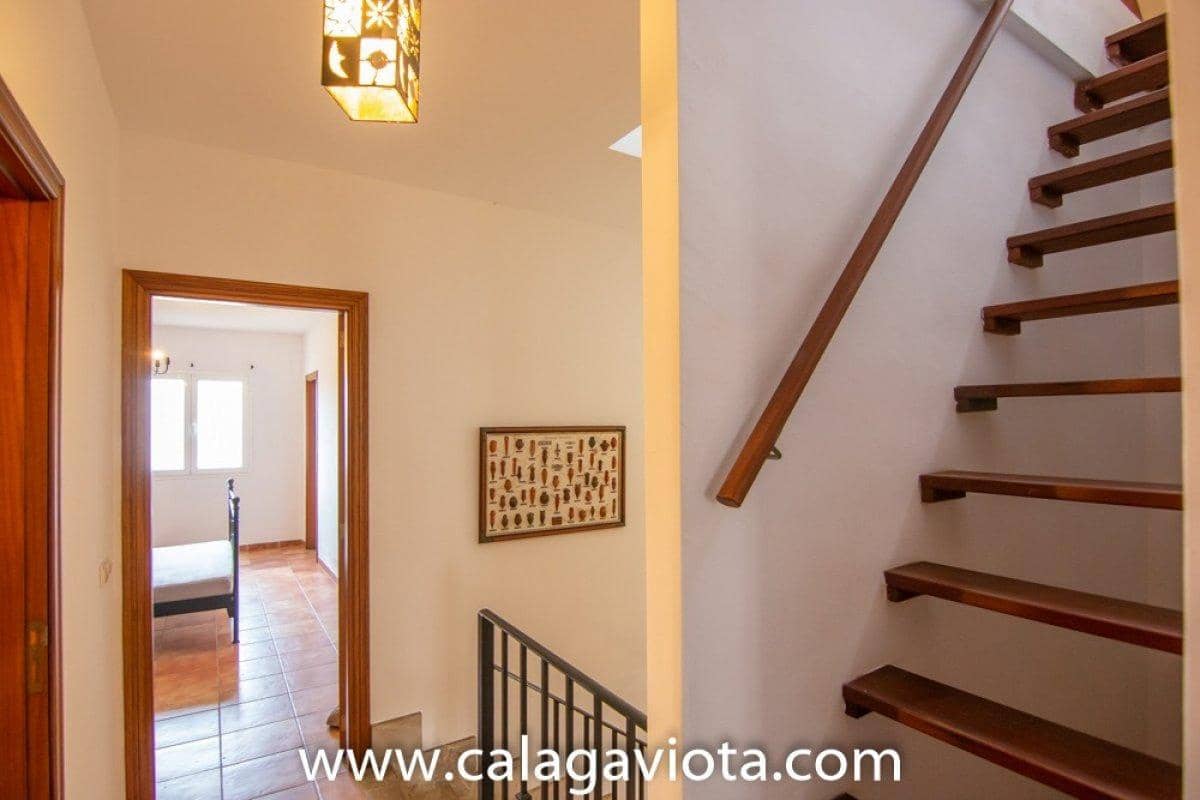 3 slaapkamer Rijtjeshuis te koop in Ses Salines - € 550.000 (Ref: 9374138)