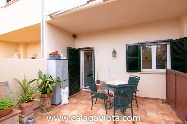 3 slaapkamer Rijtjeshuis te koop in Ses Salines - € 550.000 (Ref: 9374138)