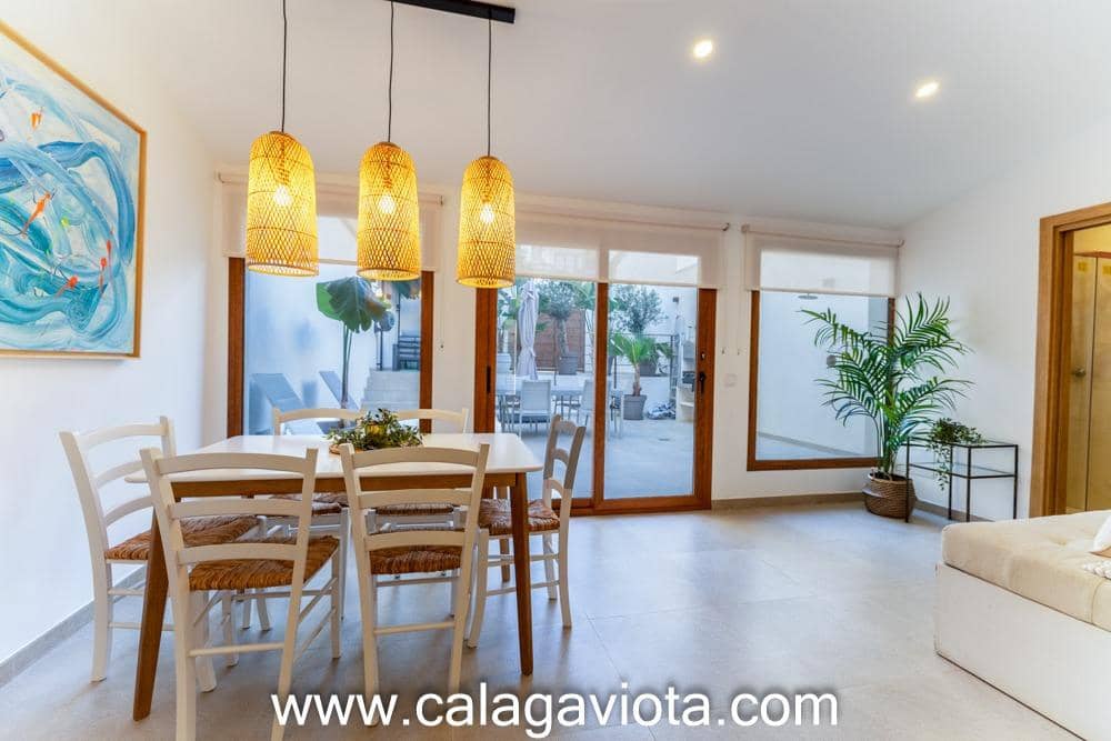 3 soveværelse Villa til salg i Colonia de Sant Jordi med garage - € 865.000 (Ref: 9625696)