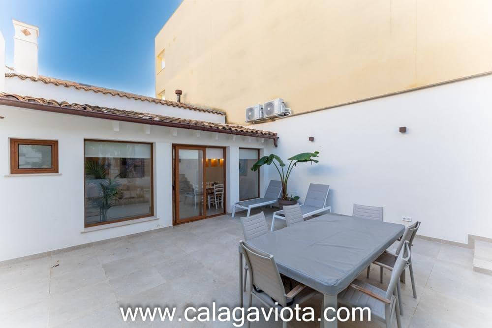3 soveværelse Villa til salg i Colonia de Sant Jordi med garage - € 865.000 (Ref: 9625696)