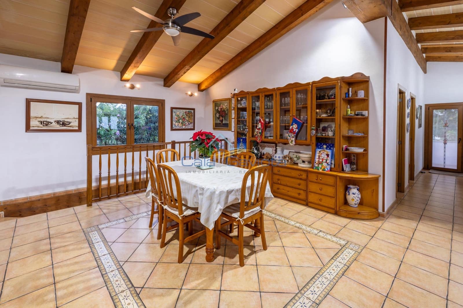 5 soveværelse Villa til salg i Ses Salines med garage - € 1.350.000 (Ref: 9625698)