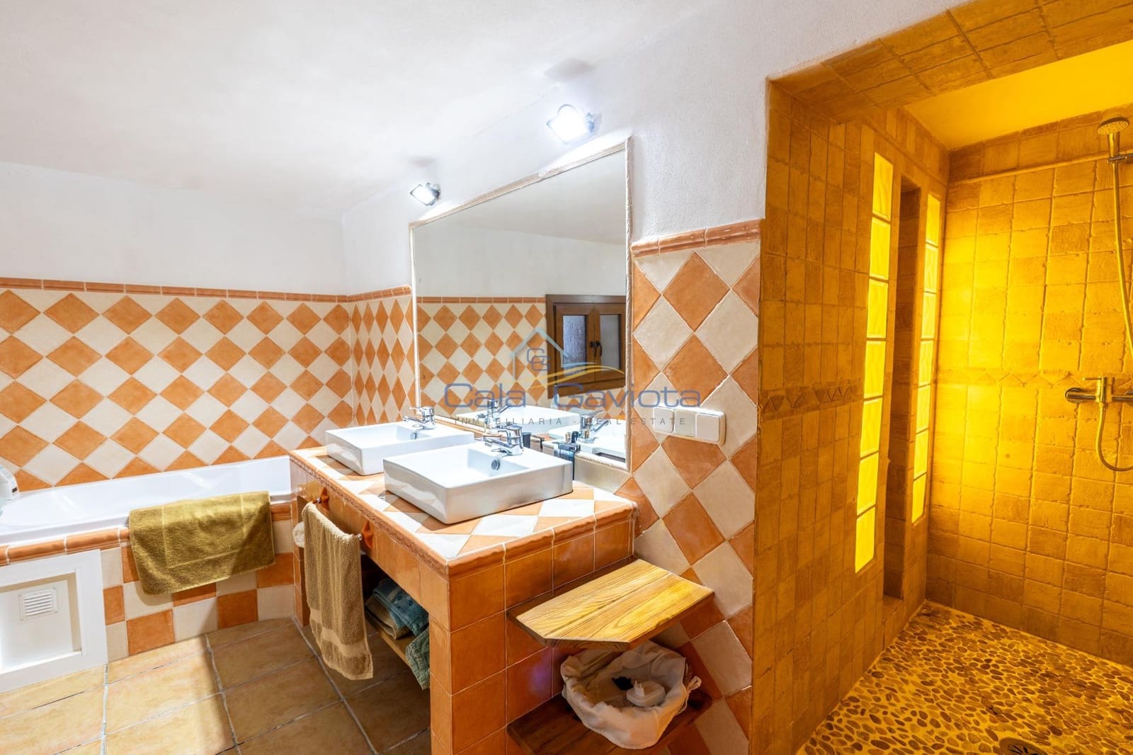 5 soveværelse Villa til salg i Ses Salines med garage - € 1.350.000 (Ref: 9625698)