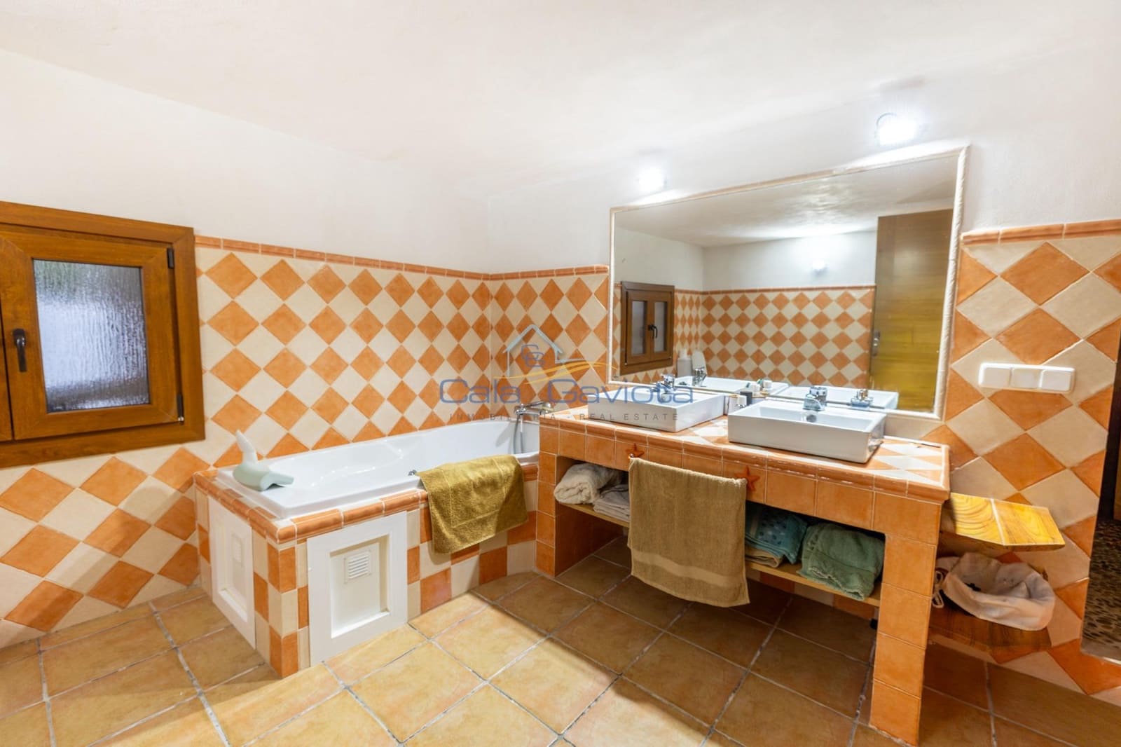 5 soveværelse Villa til salg i Ses Salines med garage - € 1.350.000 (Ref: 9625698)