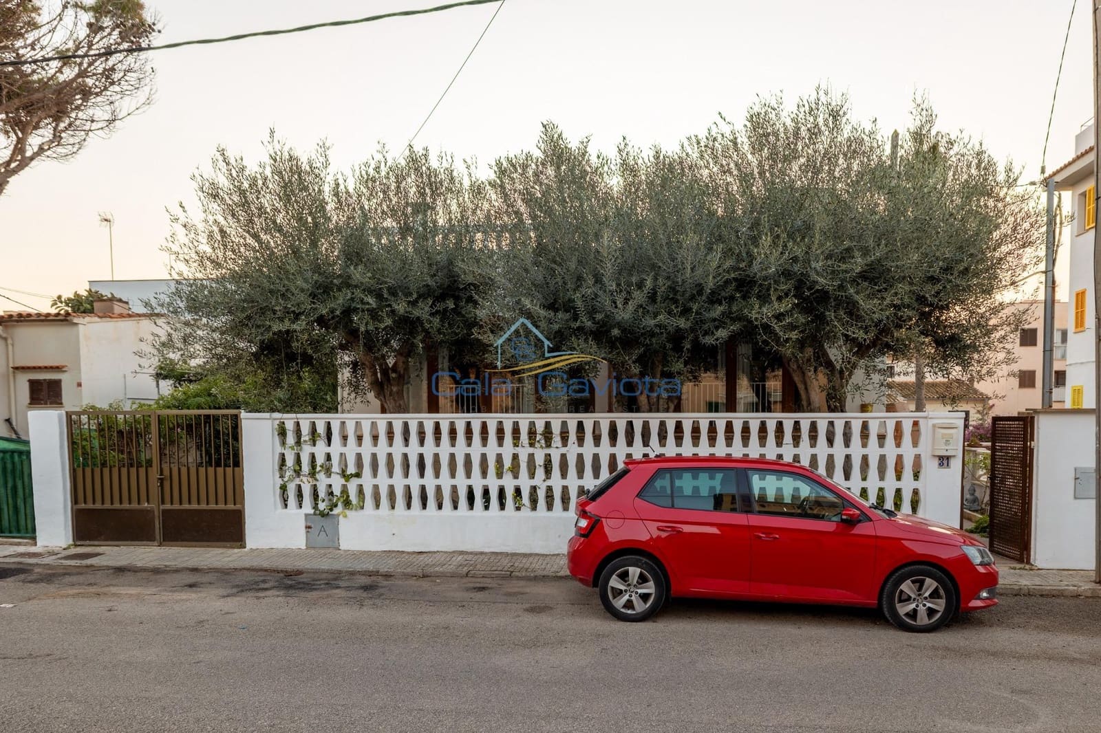 5 soveværelse Villa til salg i Ses Salines med garage - € 1.350.000 (Ref: 9625698)