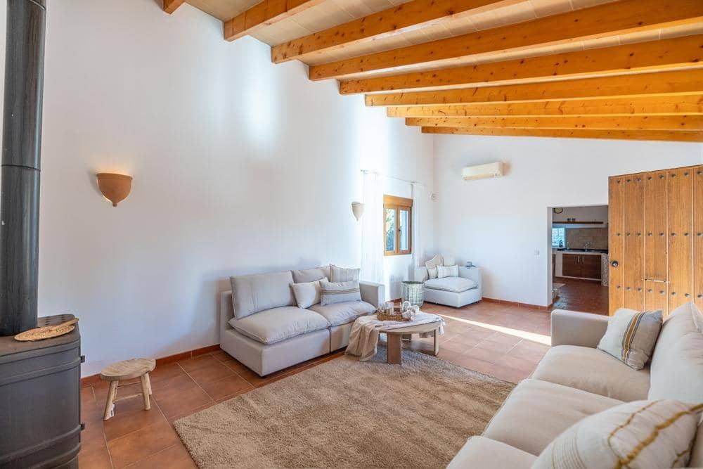 2 slaapkamer Villa te koop in Campos met zwembad - € 495.000 (Ref: 9637634)