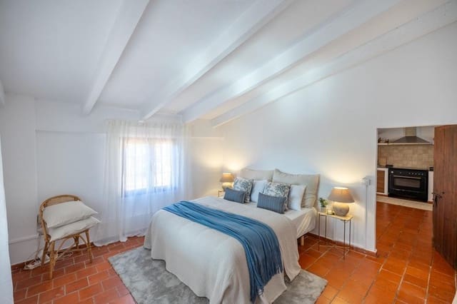 2 slaapkamer Villa te koop in Campos met zwembad - € 495.000 (Ref: 9637634)