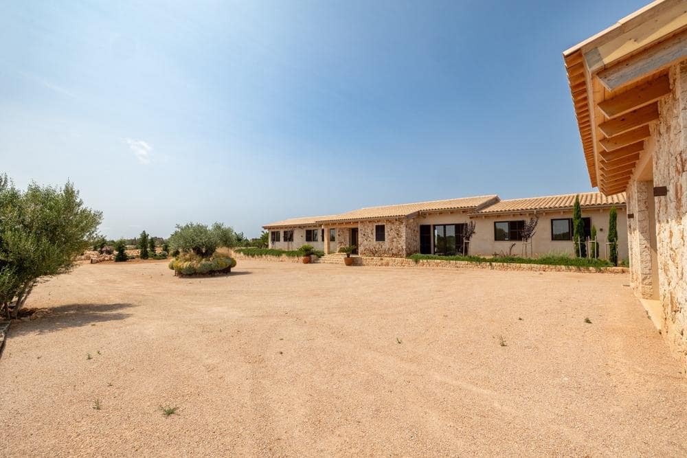 4 bedroom Villa for sale in Campos - € 2,890,000 (Ref: 9639502)