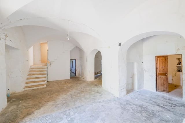 6 Zimmer Villa zu verkaufen in Campos mit Garage - 1.100.000 € (Ref: 9639503)
