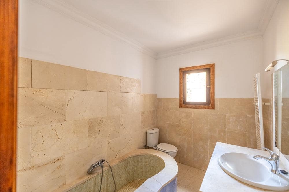 4 slaapkamer Villa te huur in Campos - € 2.000 (Ref: 9648195)