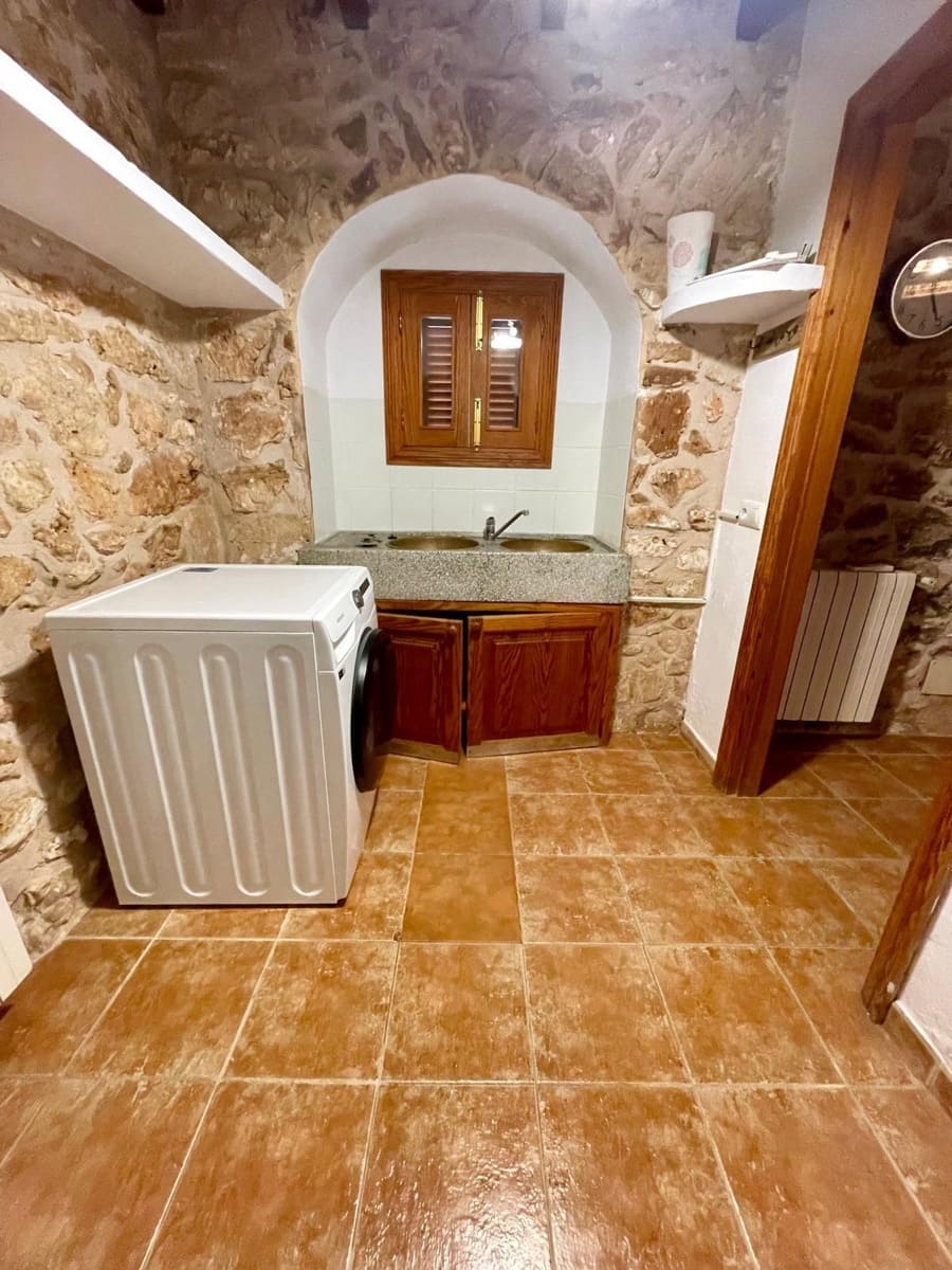 3 slaapkamer Huis te huur in Ses Salines - € 1.700 (Ref: 9648196)