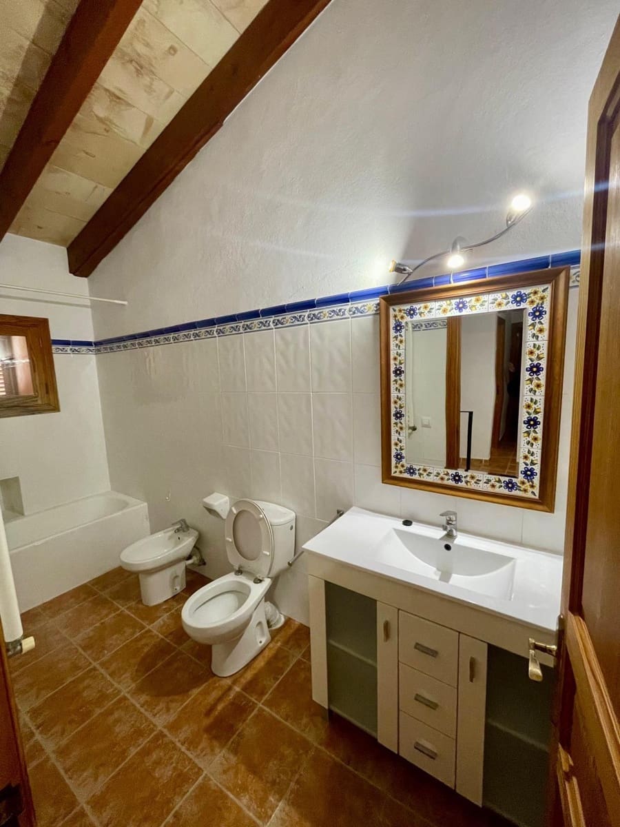 3 slaapkamer Huis te huur in Ses Salines - € 1.700 (Ref: 9648196)