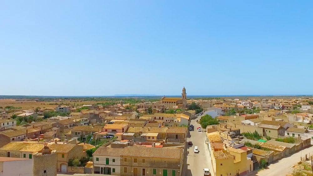 4 slaapkamer Huis te huur in Ses Salines met zwembad - € 1.500 (Ref: 9648197)