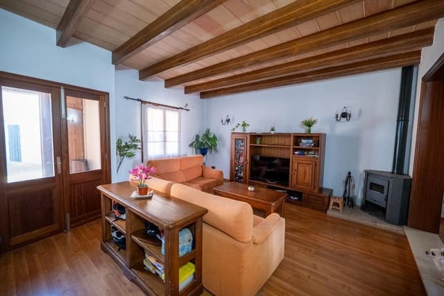 Casa de 4 habitaciones en Ses Salines en alquiler con piscina - 1.500 € (Ref: 9648197)