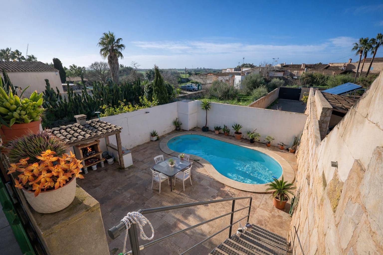 4 bedroom Townhouse for rent in Ses Salines with pool - € 1,500 (Ref: 9648197)