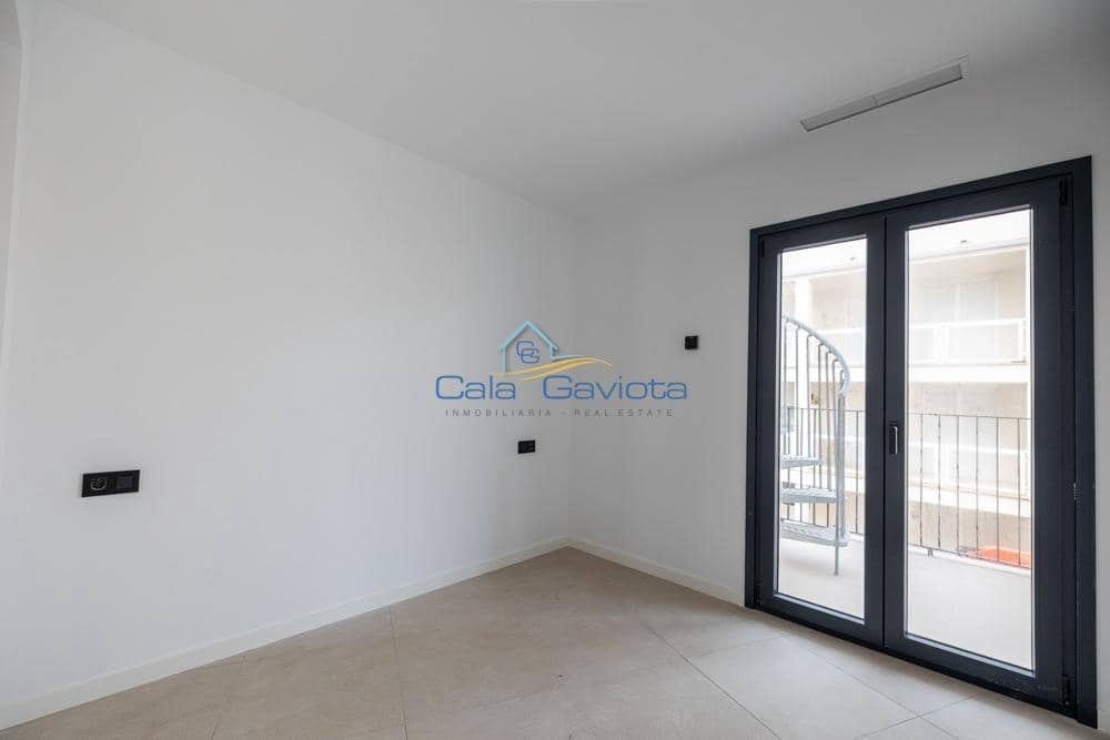 3 chambre Villa/Maison Mitoyenne à vendre à Colonia de Sant Jordi avec garage - 795 000 € (Ref: 9648198)