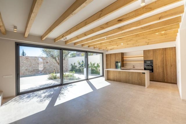 Casa de 4 habitaciones en Ses Salines en venta con piscina garaje - 2.500.000 € (Ref: 9674273)