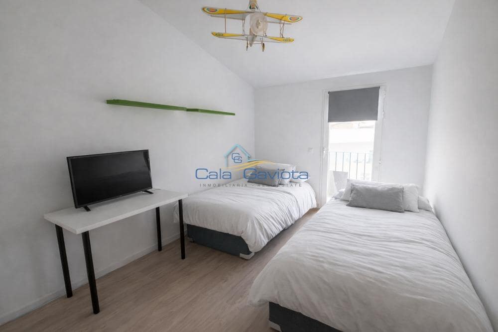 3 slaapkamer Rijtjeshuis te koop in Ses Salines met garage - € 680.000 (Ref: 9677522)