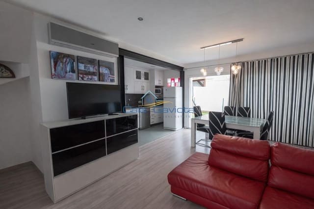 3 slaapkamer Rijtjeshuis te koop in Ses Salines met garage - € 680.000 (Ref: 9677522)