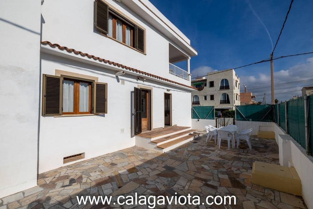 3 bedroom Flat for sale in Colonia de Sant Jordi with garage - € 490,000 (Ref: 9690650)